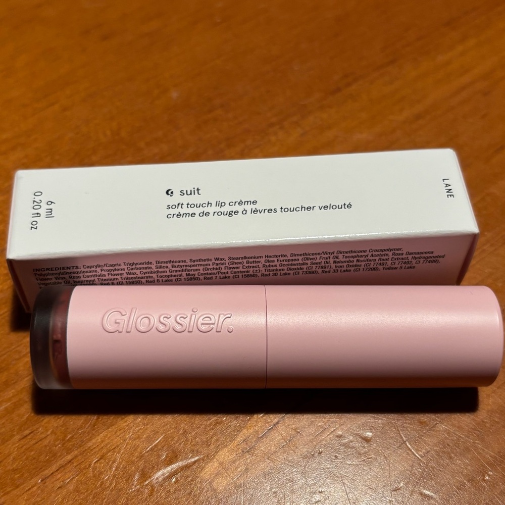 Glossier G Suit Soft Touch Lip Creme - Picture 2 of 16